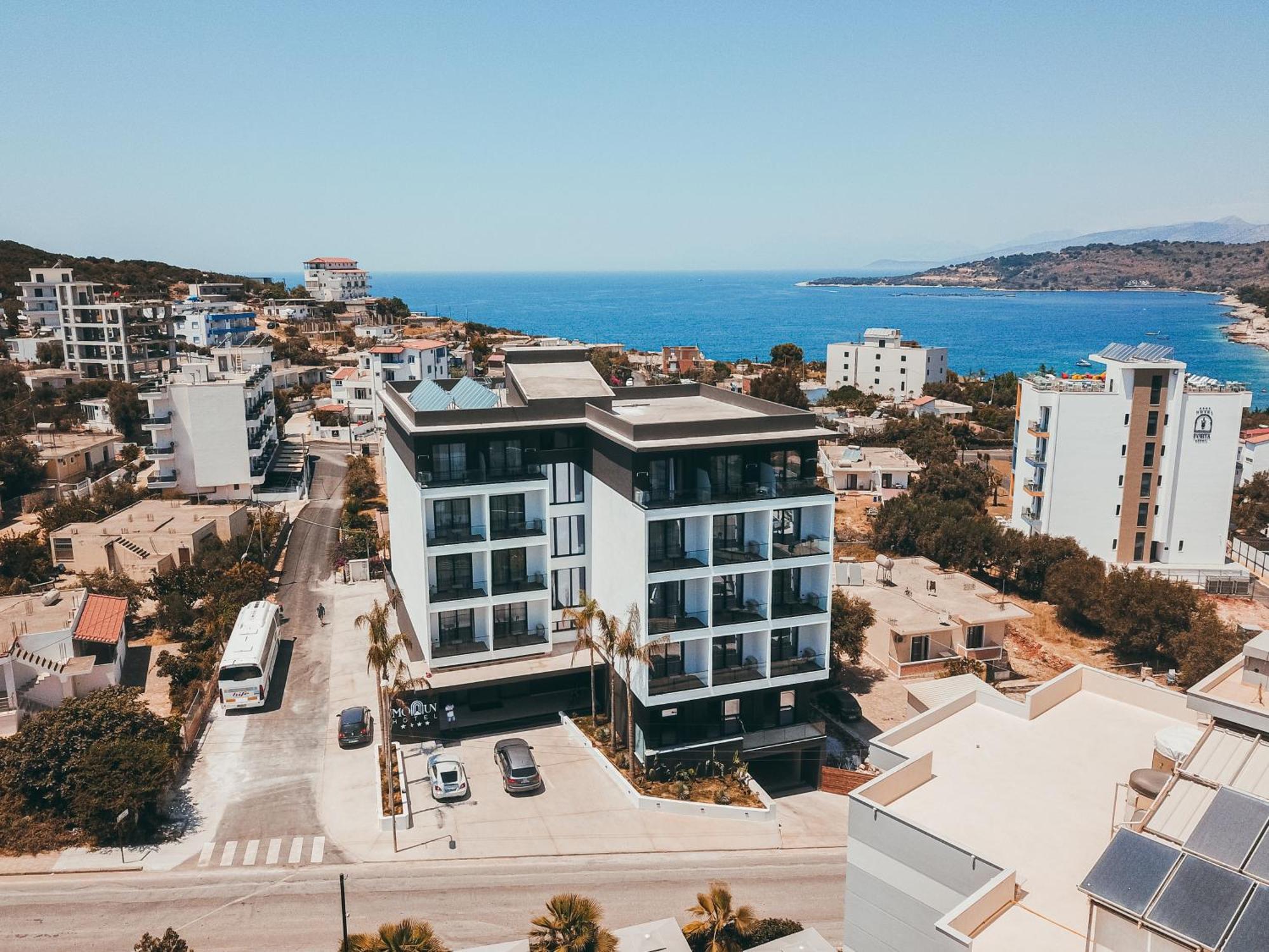 Monun Hotel Ксаміл Екстер'єр фото